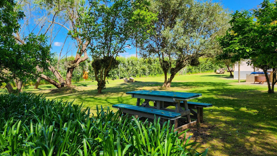 Others 5, Assegai Rest, Cape Winelands
