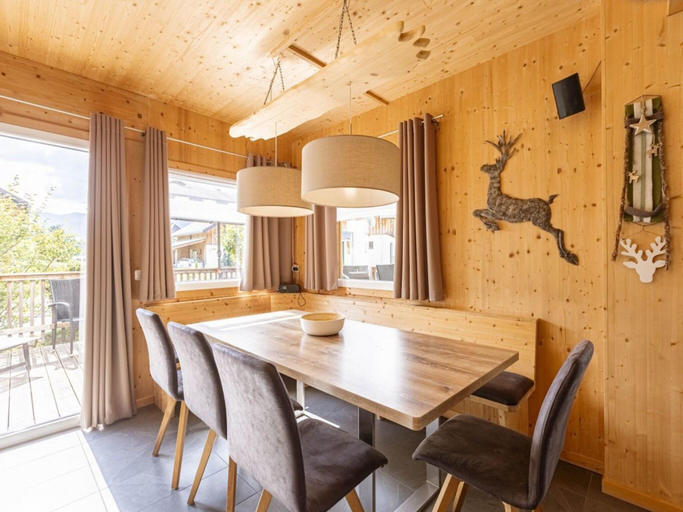 5, Superior chalet with whirlpool, Murau