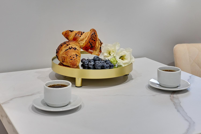 Food & Drinks 4, Doki Living & Foodhall by Downtown Apartments, Gdańsk City
