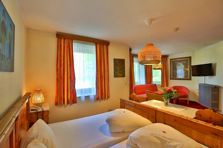 Bedroom 2, Hotel 3 Mohren, Imst