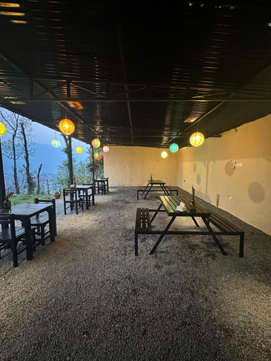 Food & Drinks 5, Tourist Residency, Gandaki