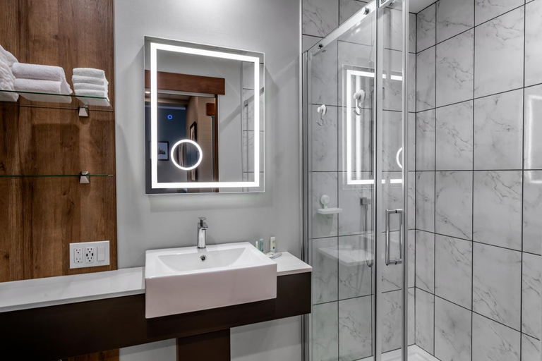 Bathroom 5, Quality Hotel & Conference Centre Edmundston, Madawaska