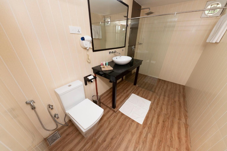 Bathroom 5, Melheim Kandy Villas, K.F.G. & G. Korale
