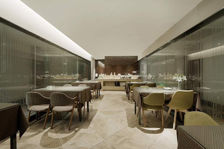 Food & Drinks, 凯瑞汀酒店 重庆西站巴国城店, Chongqing