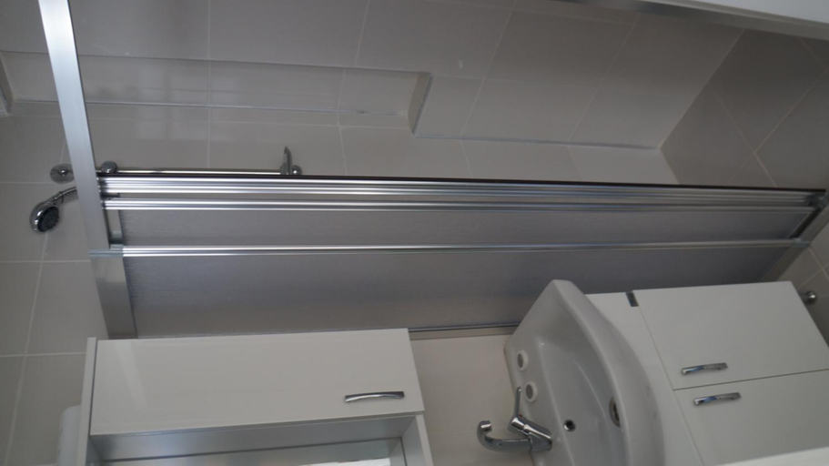 Bathroom 5, Hotel Marine, Ayvalık