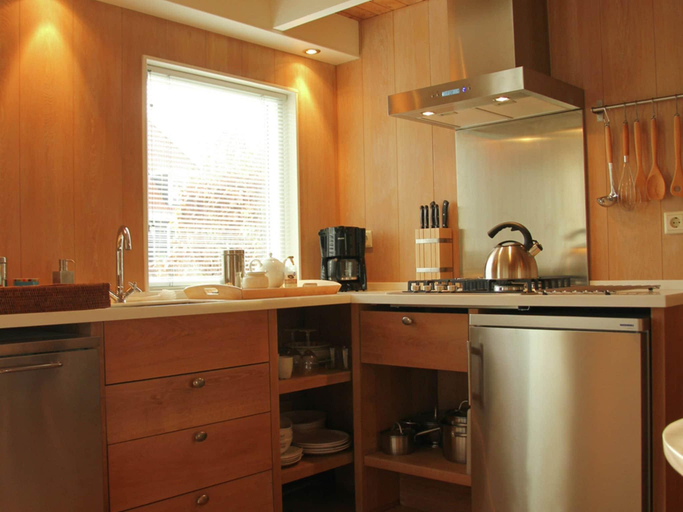Others 5, Apartment in Heiloo near North Sea Beach, Heiloo