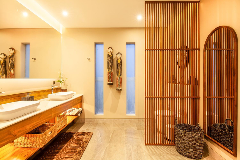 Bathroom 3, Villa Na, Badung