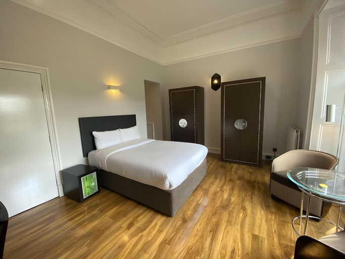 Bedroom 2, No6 West Coates, Edinburgh