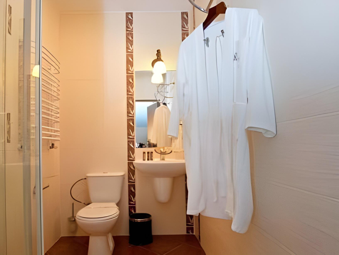 Bathroom 5, Deluxe Hotel Kupava, L'vivs'ka