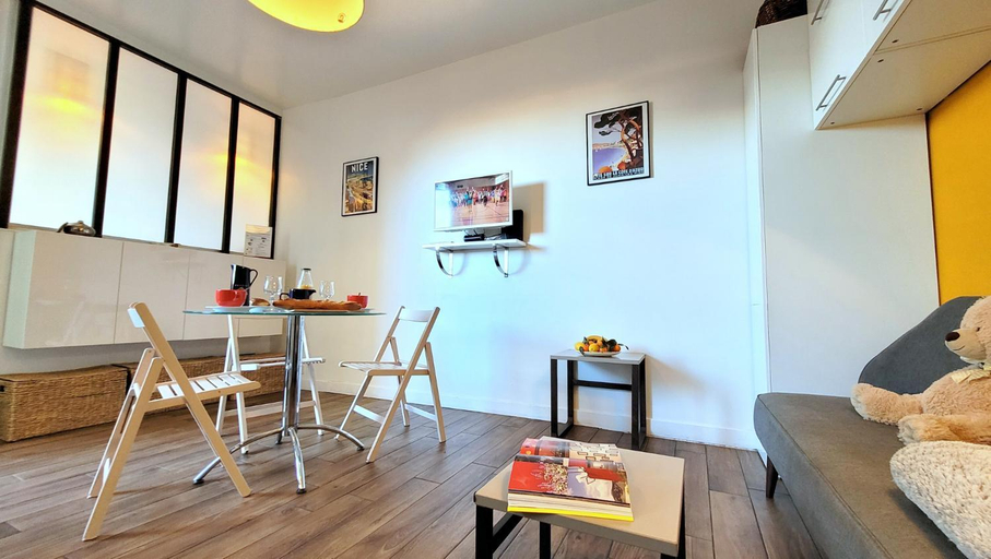 Others 4, Ze Perfect Place - Antiquaire - Le Port - Harbor , Alpes-Maritimes