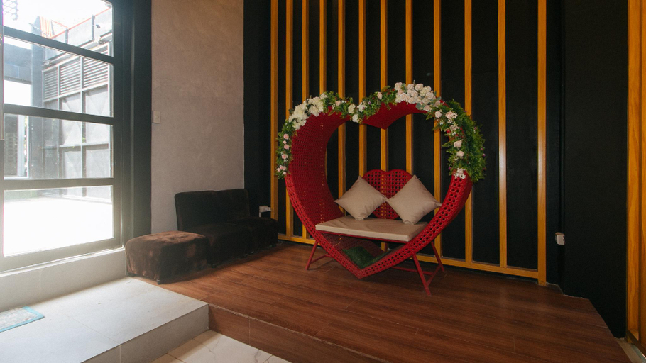 Public Area 2, RedDoorz @ Walk Inn Apartelle Antipolo, Antipolo City
