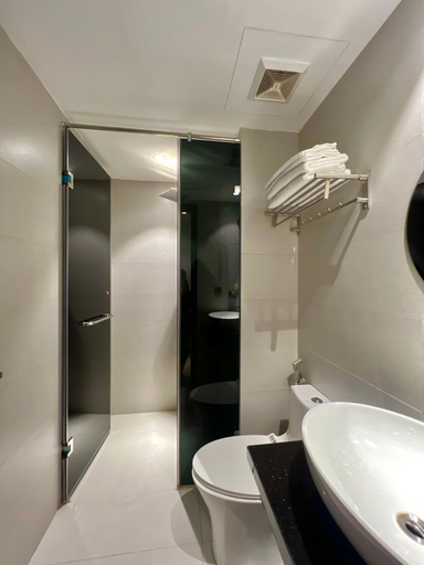 Bathroom, La Sera Suites Nha Trang, Nha Trang
