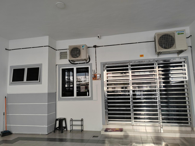 Others 4, My Homestay Sitiawan Astronaut Space House 8 pax, Manjung