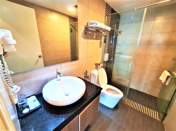 Bathroom 4, Nexus Regency Suites Hotel Subang Jaya, Shah Alam