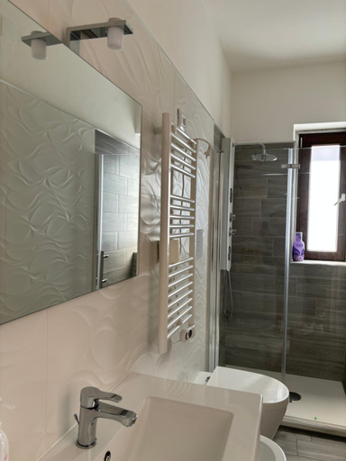 Bathroom 3, Borgo Albergo Vulturis, Potenza