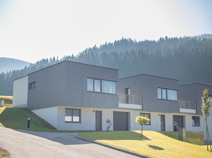 Exterior & Views 2, Pleasant Chalet on the ski Slopes, Murau