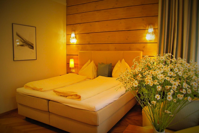 Others 3, Hotel Drei Hasen, Bruck-Mürzzuschlag