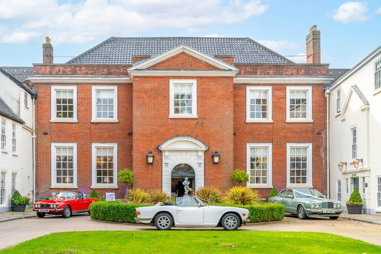 Exterior & Views