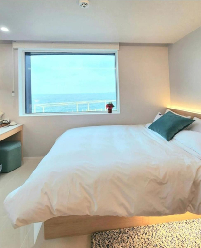 Bedroom 2, Jeju (Aewol) Cony Hotel, Jeju