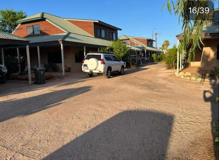 Exterior & Views 1, the Ningaloo breeze villa 2/10, Exmouth