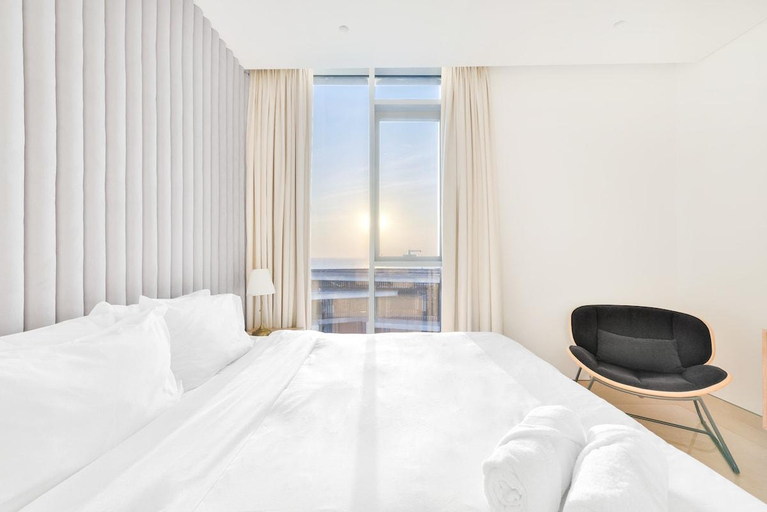 Bedroom 3, Posh 2 BR Oceanfront Apt ♥ of Bluewaters Island, Dubai