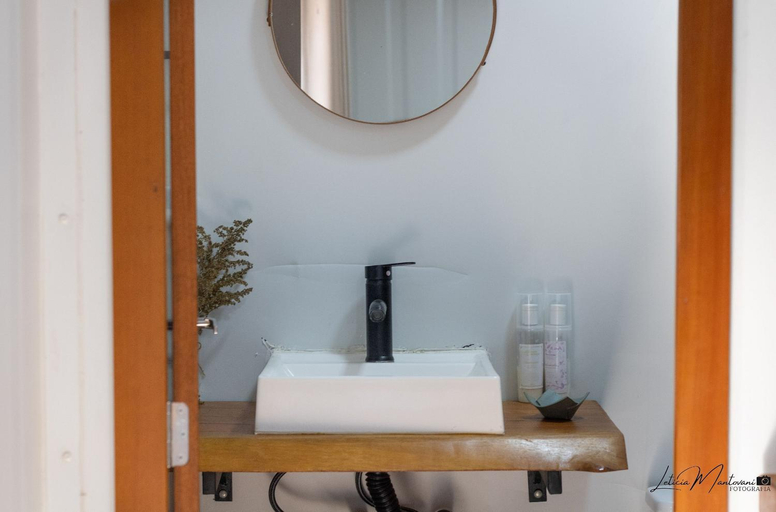 Bathroom 3, Estudio em Conteiner no Bosque, Itapira
