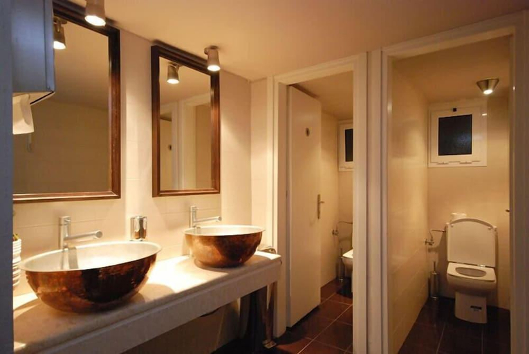 Bathroom, Galini Hotel, Central Greece
