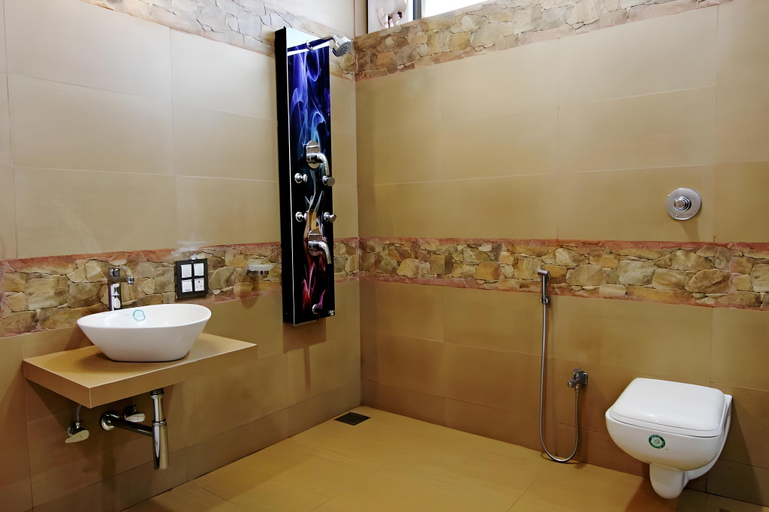 Bathroom 5, Forest County Resort Mahabaleshwar, Satara