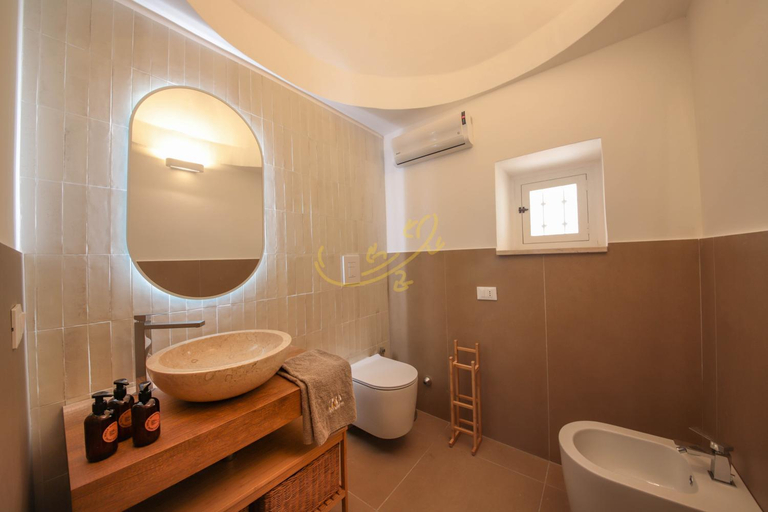 Bathroom, TD Trulli Benedetta w Pool in Peaceful Nature, Bari