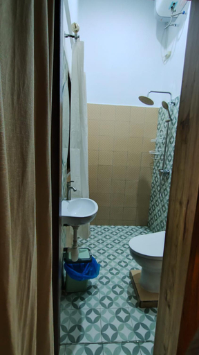 Bathroom 3, VidFauw Oasis Villa, Southeast Maluku