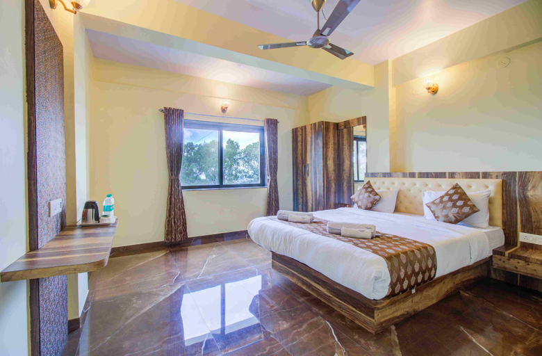 Bedroom 3, Anand Agro Resort, Satara