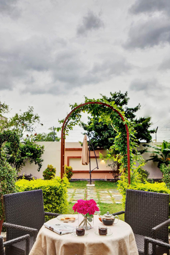 Food & Drinks 5, Arna Villa by VEO - Part of StayVista, Udaipur