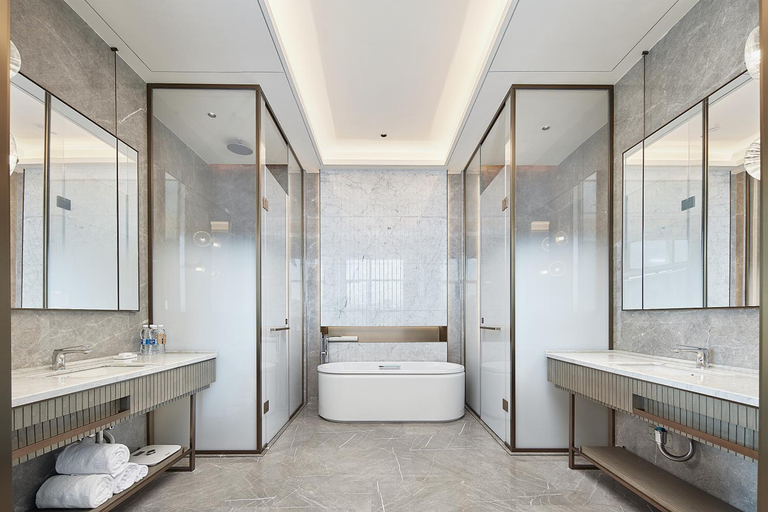 Bathroom 2, Hualuxe Leshan, an IHG Hotel, Leshan