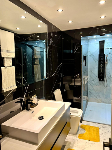 Others 3, Exclusive Apartments South Kensington, London
