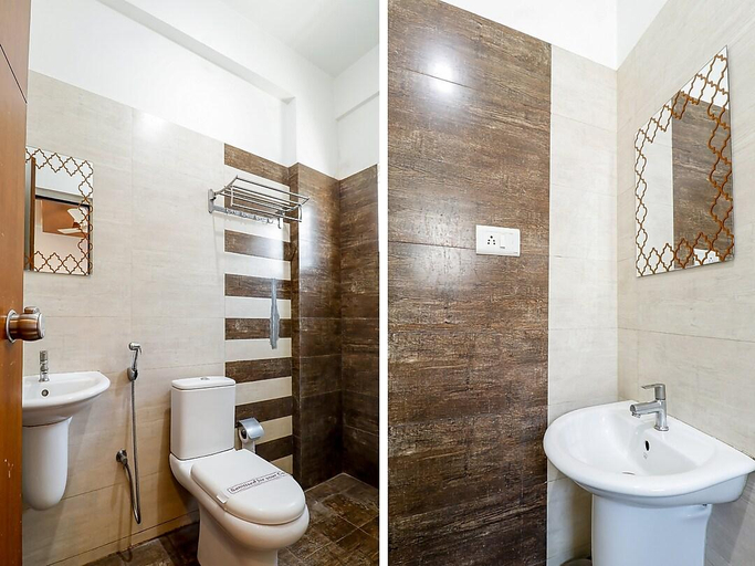 Bathroom 4, PPH Living Empark, Bangalore