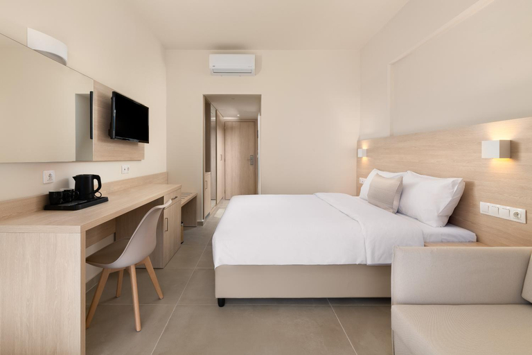 Bedroom, AFANDOU BAY SUITES HOTEL, South Aegean
