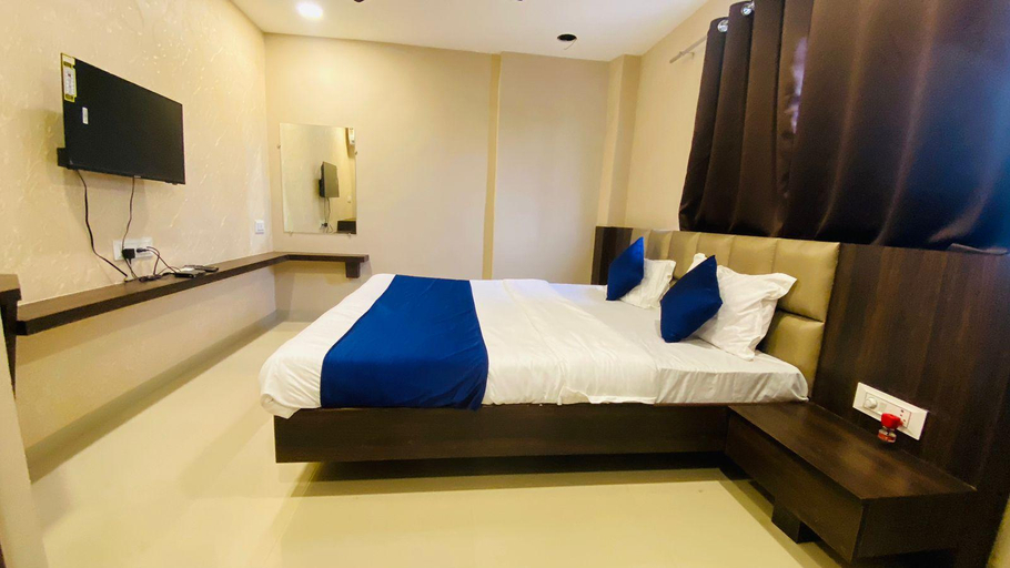 Bedroom 3, Hotel Grow Inn,Indore, Indore