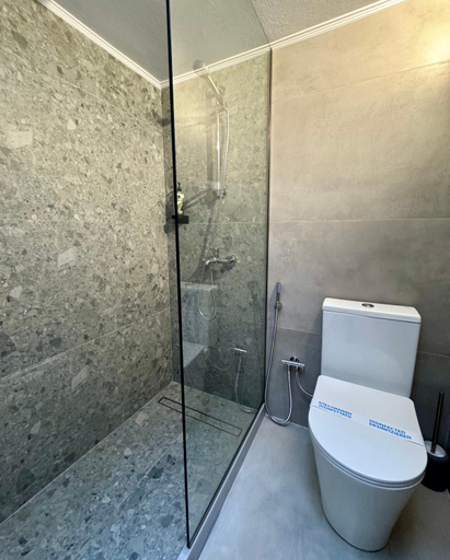 Bathroom 4, Blue Sardines, North Aegean