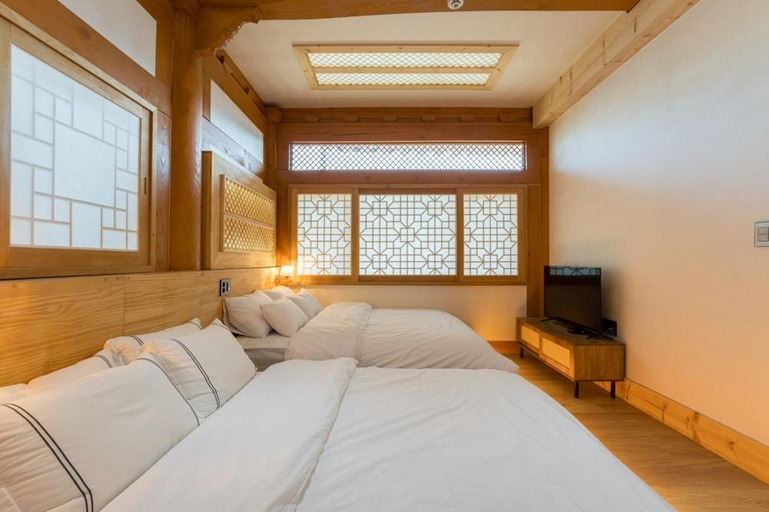 Bedroom 2, Sangchunjae, Gimpo