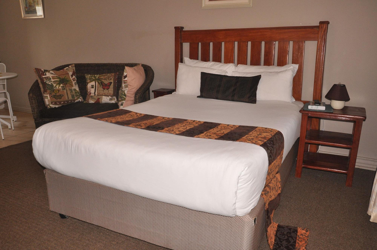 Bedroom 2, Coghlan Villa, Harare