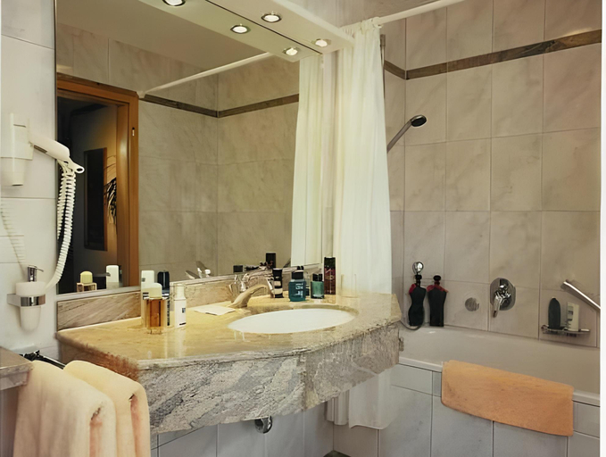 Bathroom 4, Hotel Landhaus Feldmeier ***S, Garmisch-Partenkirchen