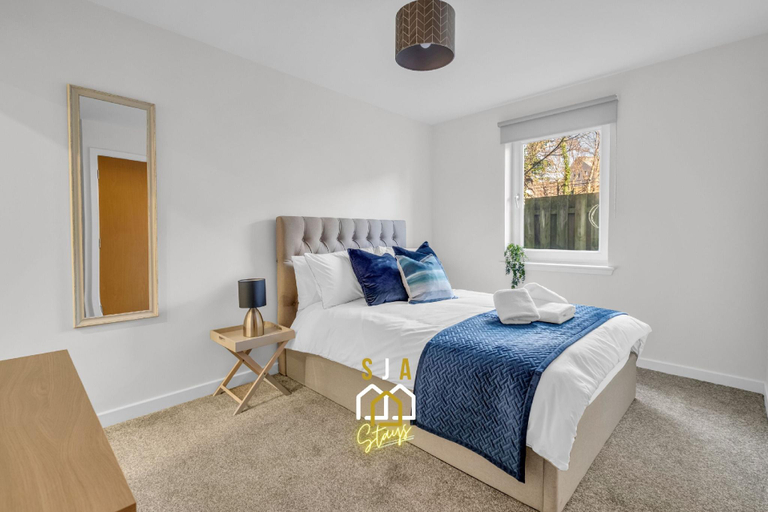Others 3, King Street Stay - SJA Stays - Modern 2 Bed Apartment, Aberdeen
