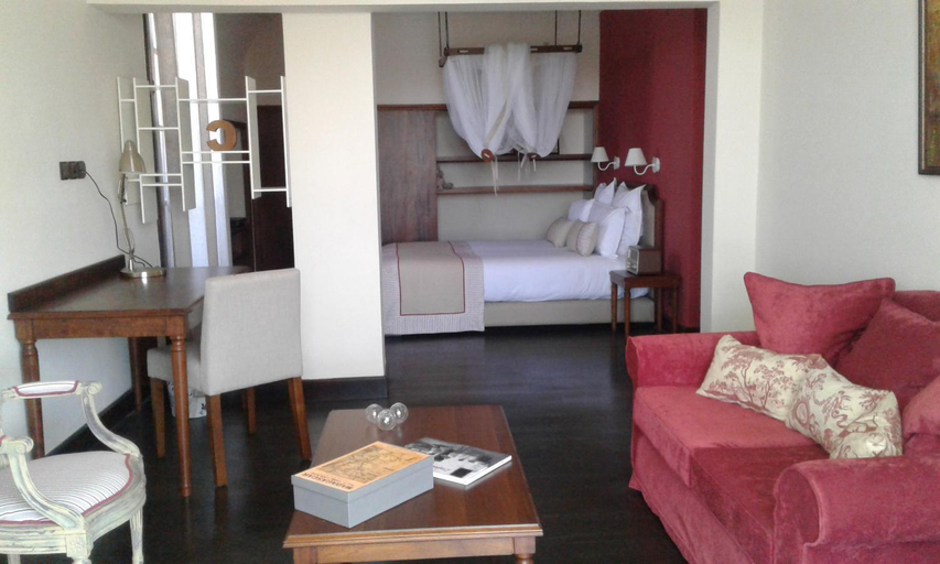 Bedroom 3, The Citizen, Analamanga