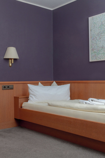 Bedroom 3, Hotel-Restaurant Kruse Zum Hollotal, Vechta