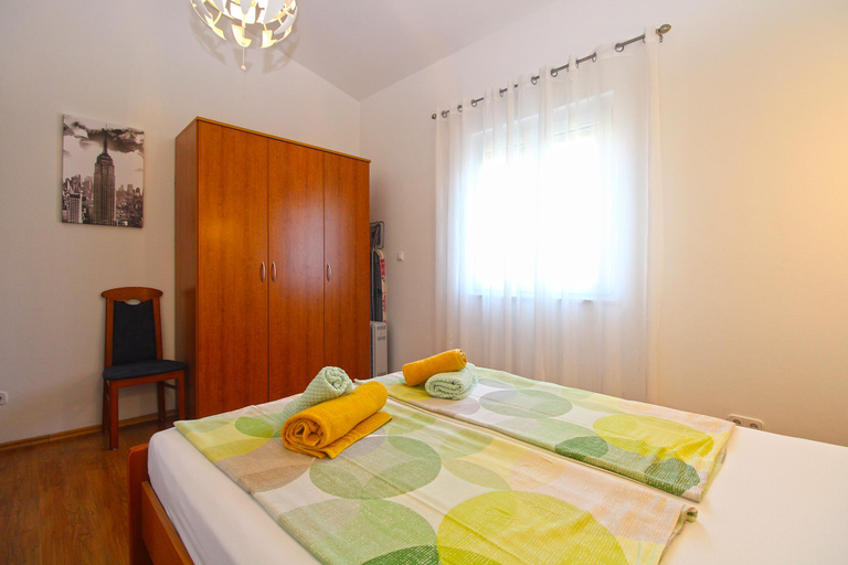 Bedroom 2, Apartment 934, Fažana
