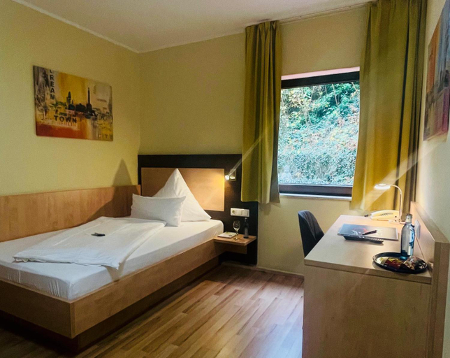 Others 5, Hotel Waldesruh, Darmstadt-Dieburg