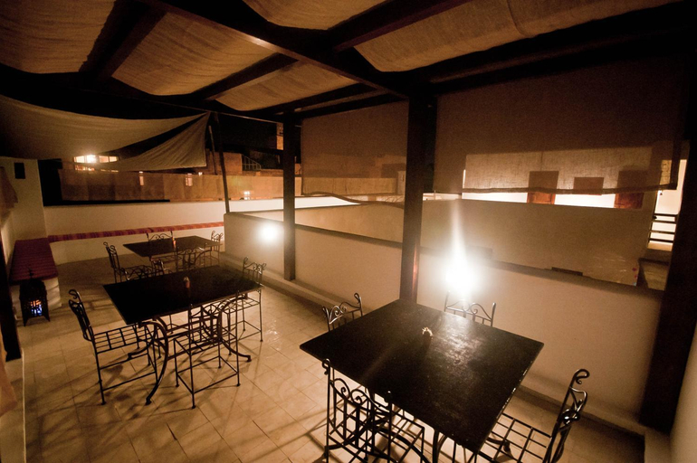 Food & Drinks 5, Riad El Maâti, Rabat