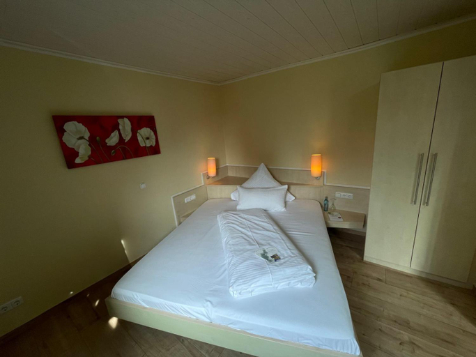 Others 3, Hotel Waldesruh, Darmstadt-Dieburg