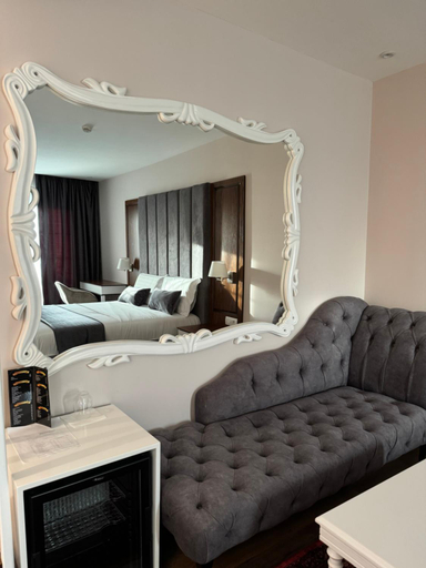 Bedroom 2, Arberia Palace Hotel, Kurbinit