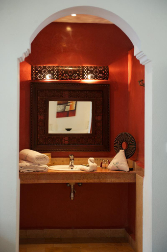 Bathroom 4, Dar L'Oussia, Essaouira